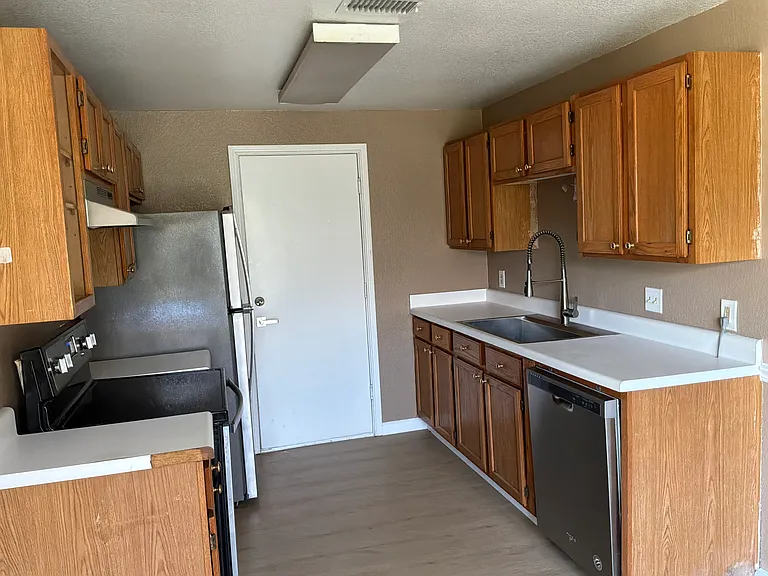 516 Northern Trl — Photo 16