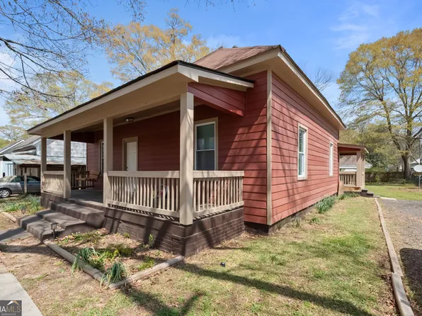 105 International St, Hogansville, GA 30230