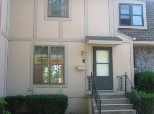 847 Lakeview Dr, Grandview, MO 64030