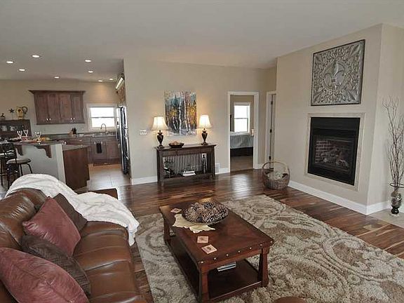 5th image of 3669 Darrah Dr