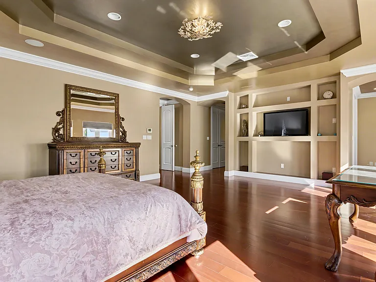 860 E Park Dr — Photo 51