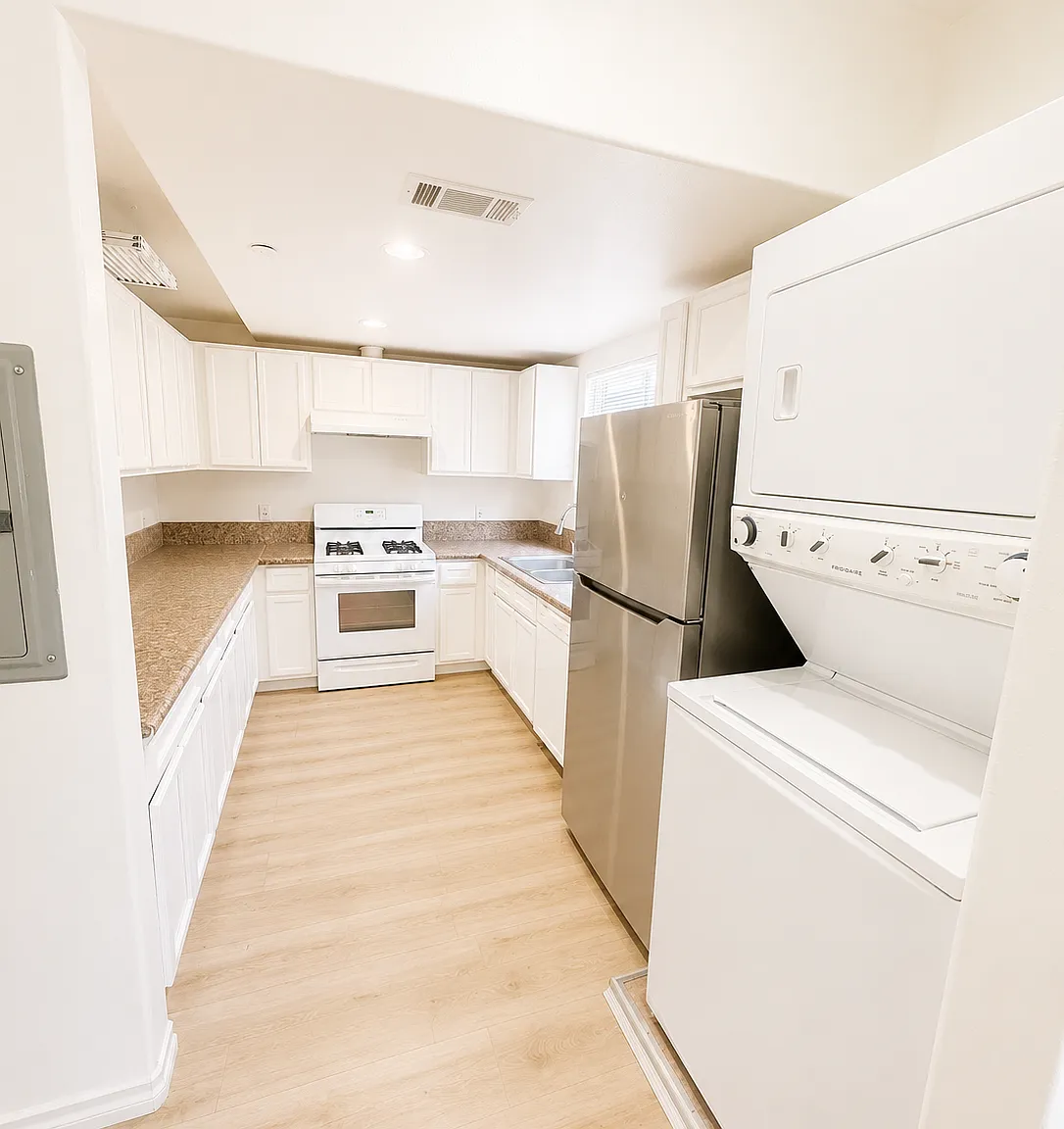 1 bed, 750 sqft, $1,800 — Photo 4