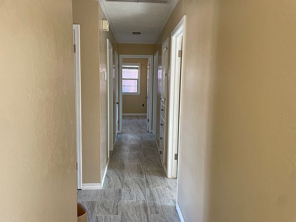 3rd image of 2920 Lakeside Dr