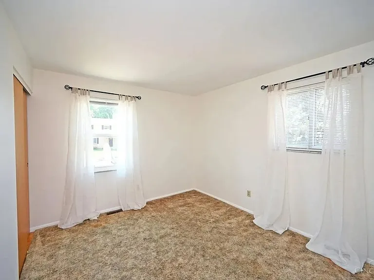 8608 Linderwood Ln — Photo 20
