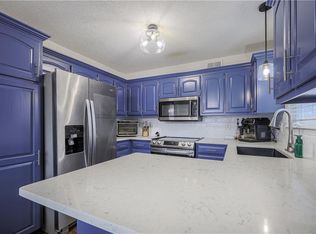 1103 Camelot Dr, Raymore, MO 64083
