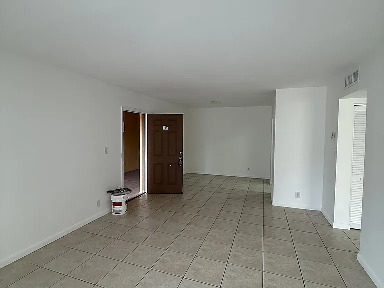 2916 NW 55th Ave #1B — Photo 10