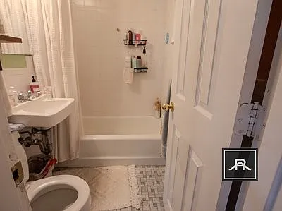 903 Beacon St #10 — Photo 4