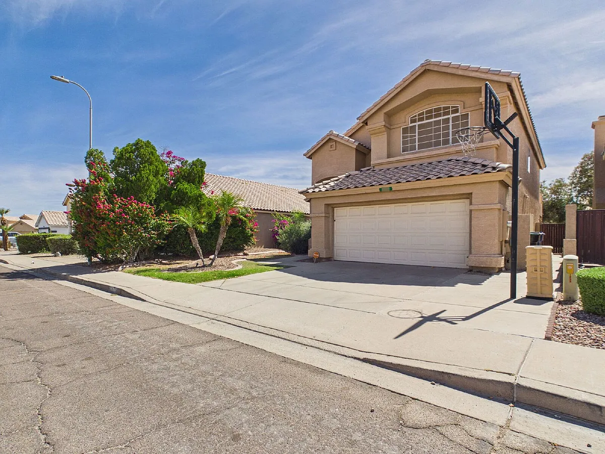 Building Photo - 4715 E White Aster St