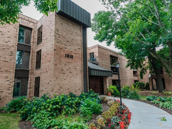 1818 East Shorewood BOULEVARD #101, Shorewood, WI 53211