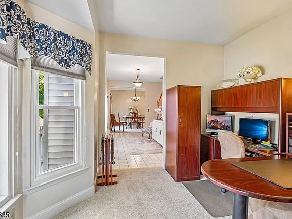 5th image of 33 Hughey Ln
