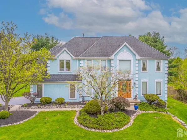 23 E Kincaid Dr, West Windsor, NJ 08550