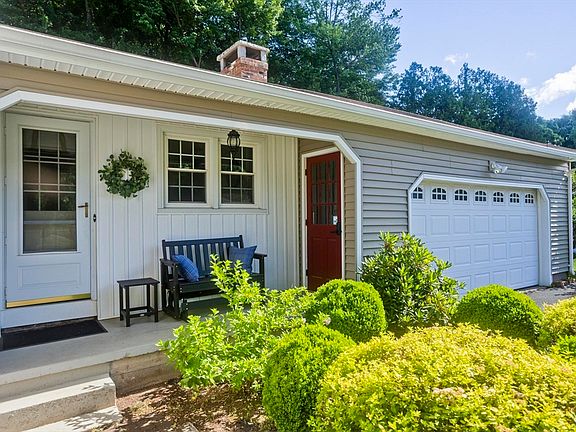 5th image of 148 Clover Hill Dr