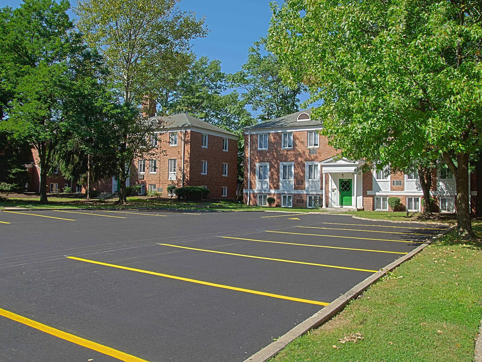 Fairhill Gardens — Photo 4