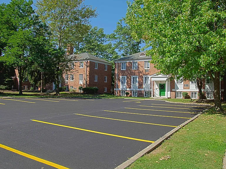 Fairhill Gardens — Photo 4