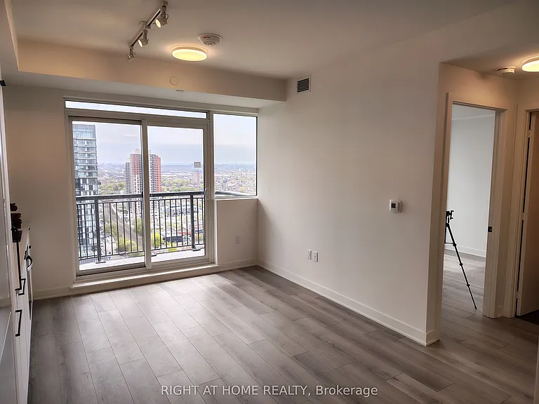 1185 Dupont St #2411 — Photo 21