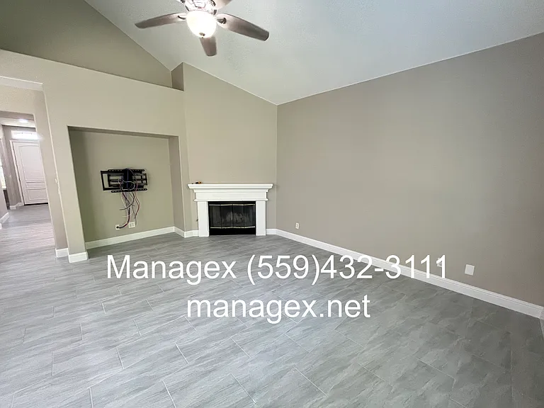2175 Lester Ave — Photo 10