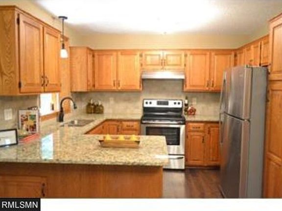 5th image of 803 Philipp Pkwy NE