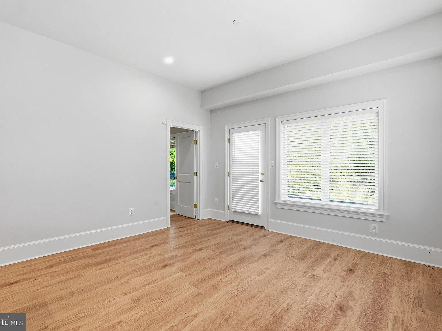 2 bed, 1.0 bath, 1200 sqft, $3,175 — Photo 4