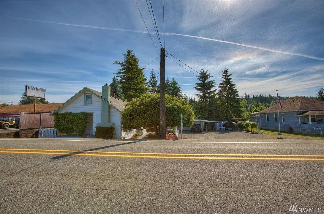 32712 3rd Ave photo 1