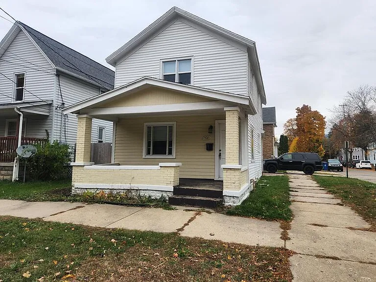 200 Gold Ave NW — Photo 1