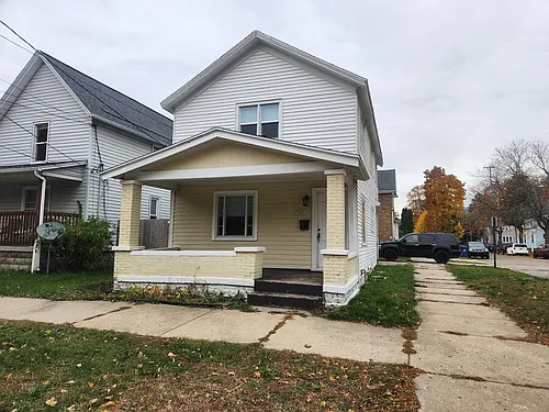 200 Gold Ave NW Photo 1