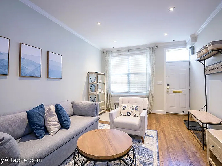 1421 Hopkins St NW — Photo 2