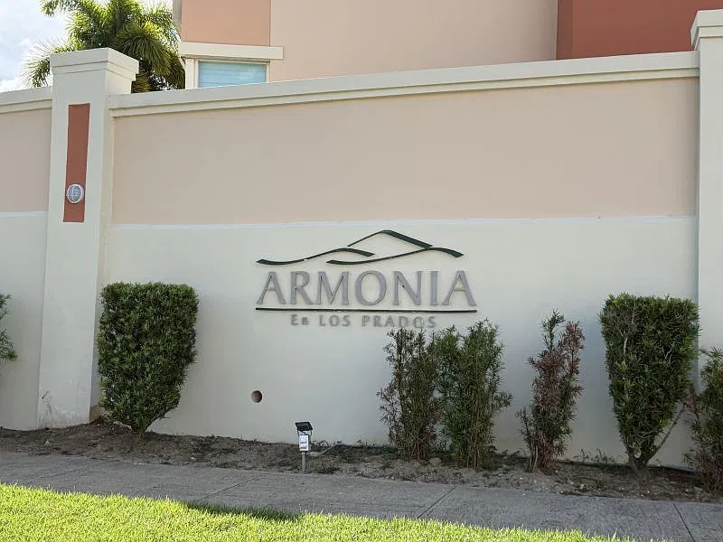 3 bed, 2.0 bath, $1,900 — Photo 3