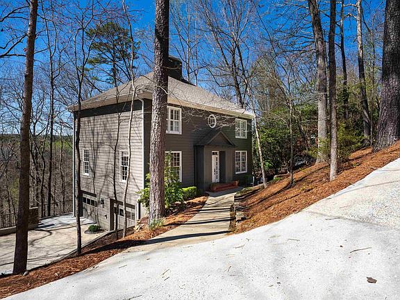 2nd image of 1220 River Rd