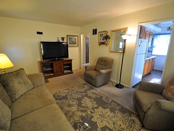 5th image of 910 Geyer Ave