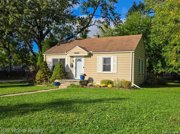 30409 Brentwood St, Southfield, MI 48076