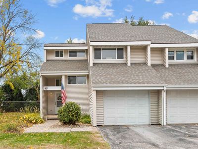 16 Coventry Ln #J1, Muscatine, IA, 52761