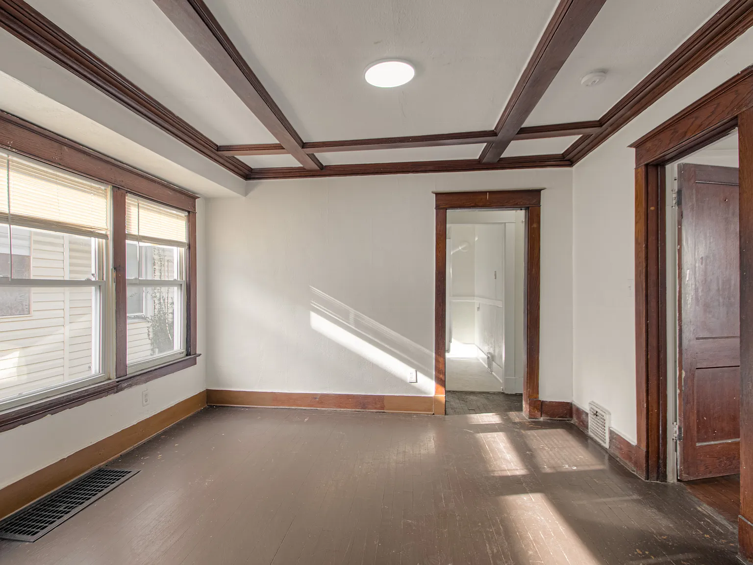 2 bed, 1025 sqft, $1,350 — Photo 3