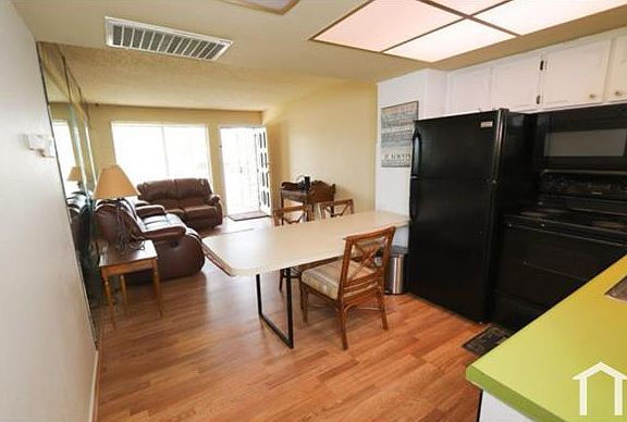 5th image of 64285 Spyglass Ave Unit 25