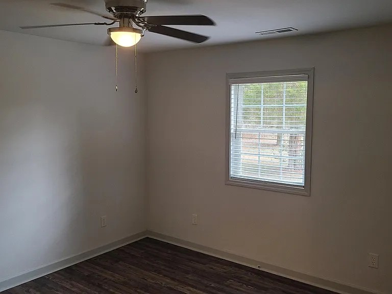 131 John Carl Dr — Photo 10
