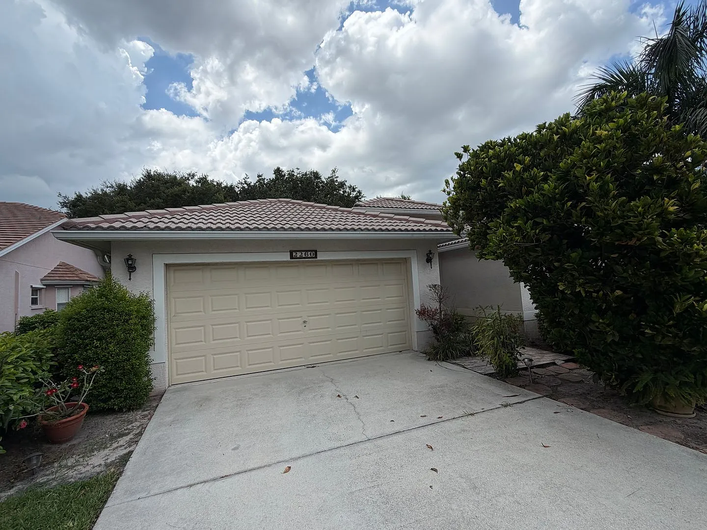 Annual Rental - 2 Bed + Den / 2 Bath Single Family Home In Heritage Greens — Photo 3