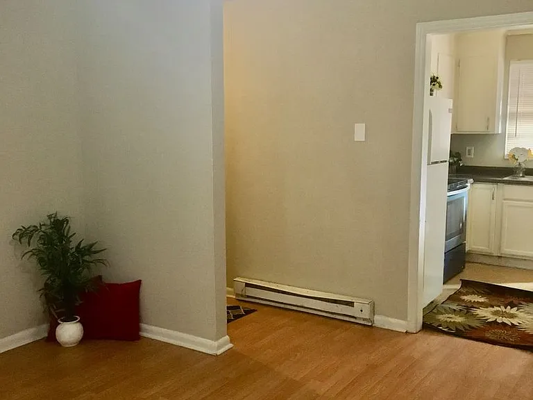610 W 5th Ave — Photo 21