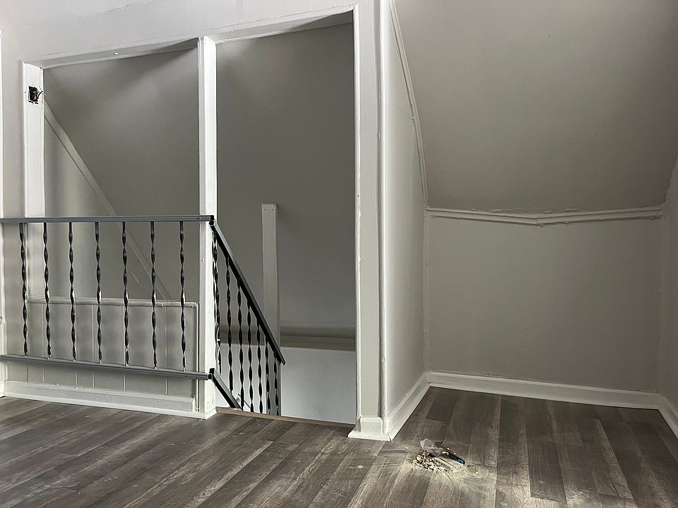 1st image of 211 S 4th St #3
