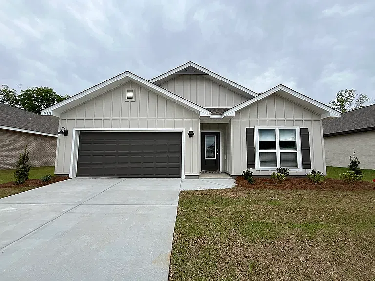 3 bed, 1600 sqft, $2,200 — Photo 1