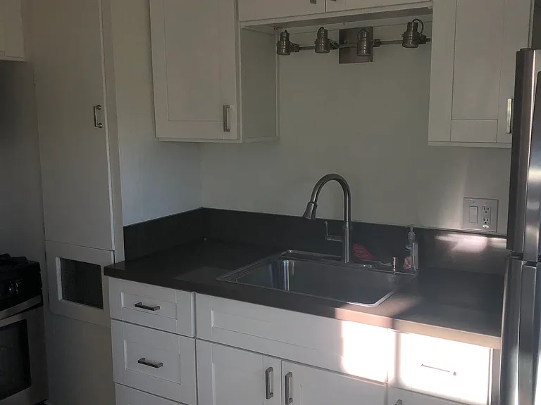 806 N Nopal St #C — Photo 12