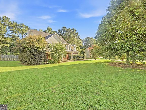 2nd image of 169 Nettie Ln