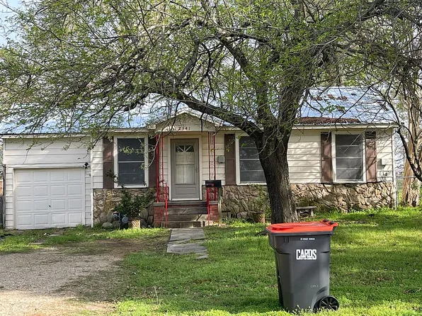 2341 Pine Bluff St, Paris, TX 75460