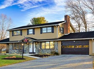 3360 Oakland Rd, Bethlehem, PA 18020