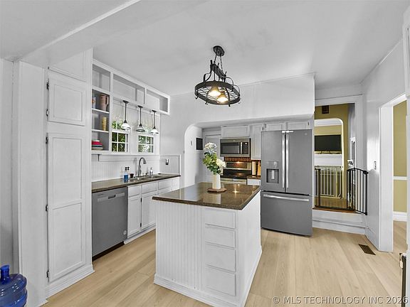 3rd image of 1316 Stanley St SW