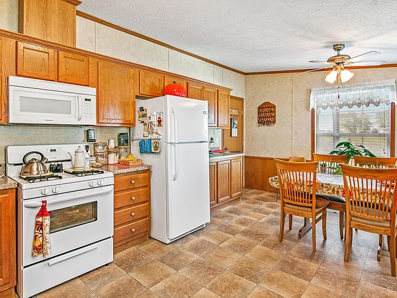 3rd image of 1156 Lauren Dr