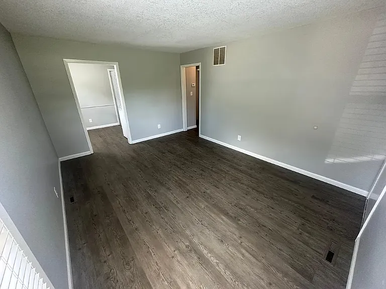 1014 N Illinois St #4 — Photo 4