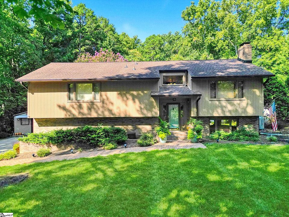 1st image of 204 Briarcreek Dr