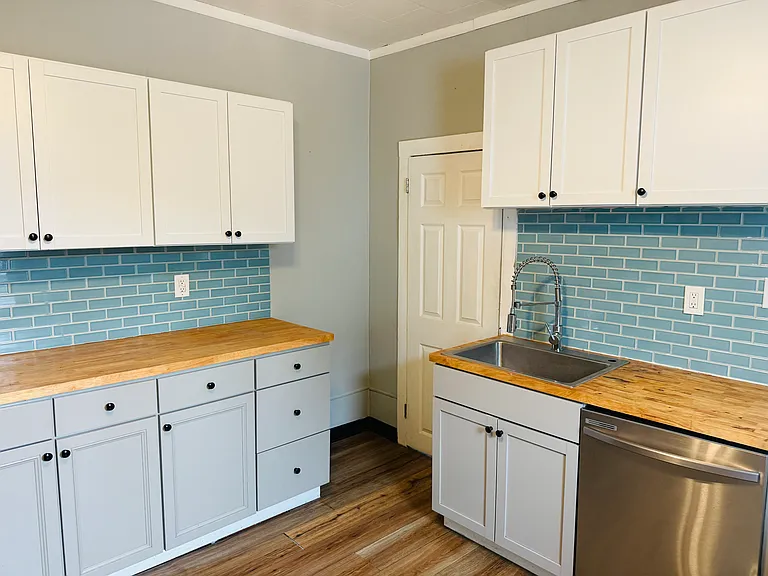 65 Hillside Ave — Photo 2