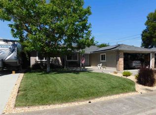 300 Elsinore Dr, Vacaville, CA 95687