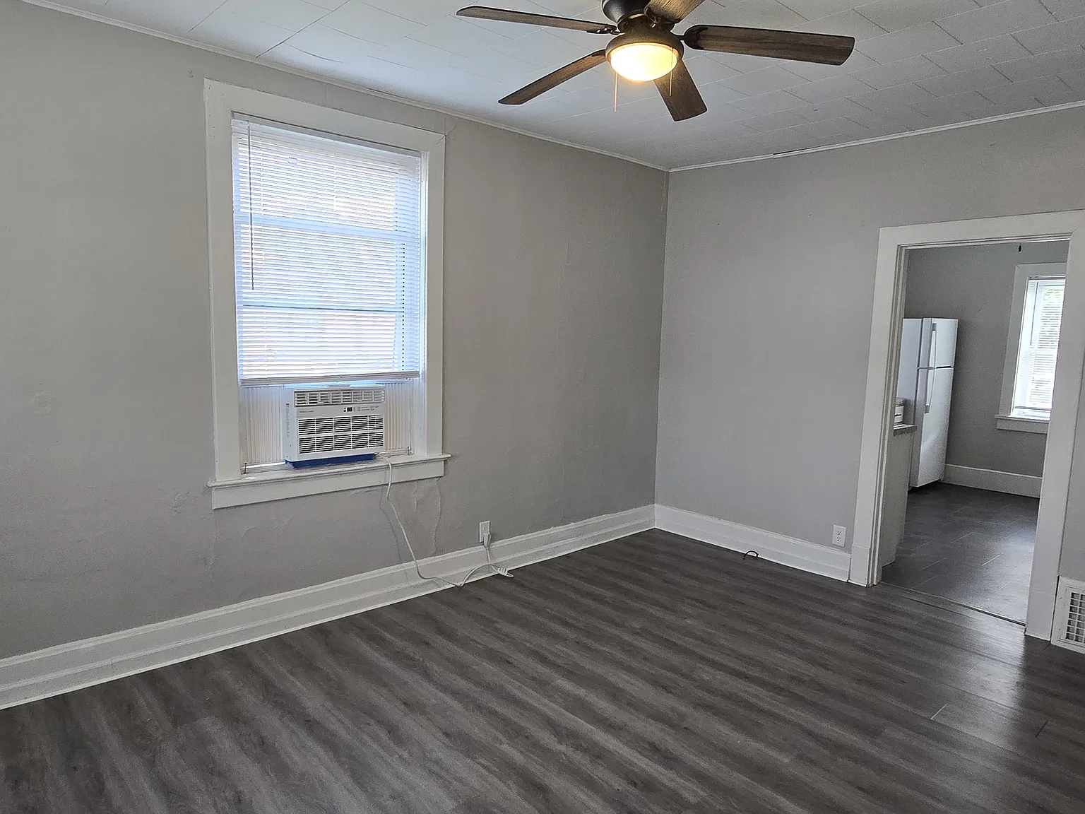 2 bed, 846 sqft, $1,200 — Photo 1