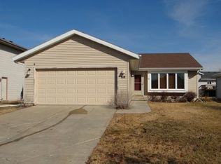 818 N Edge Trl, Verona, WI 53593